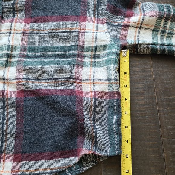 American Eagle Cropped Button Down Flannel NWOT - Picture 14 of 15